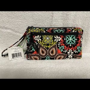 Sierra Front Zip Wristlet NWT Vera Bradley